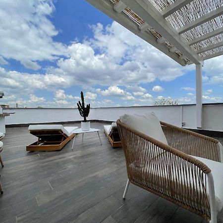 Ultra Stylish Modern Attic Apartment Рим Екстериор снимка