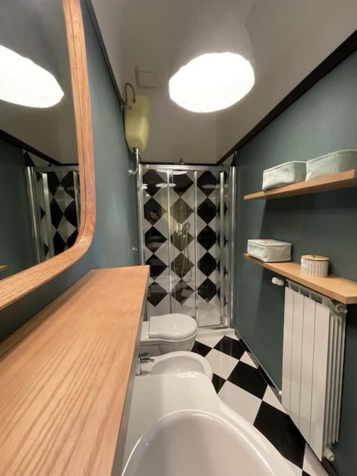 Ultra Stylish Modern Attic Apartment Рим Екстериор снимка
